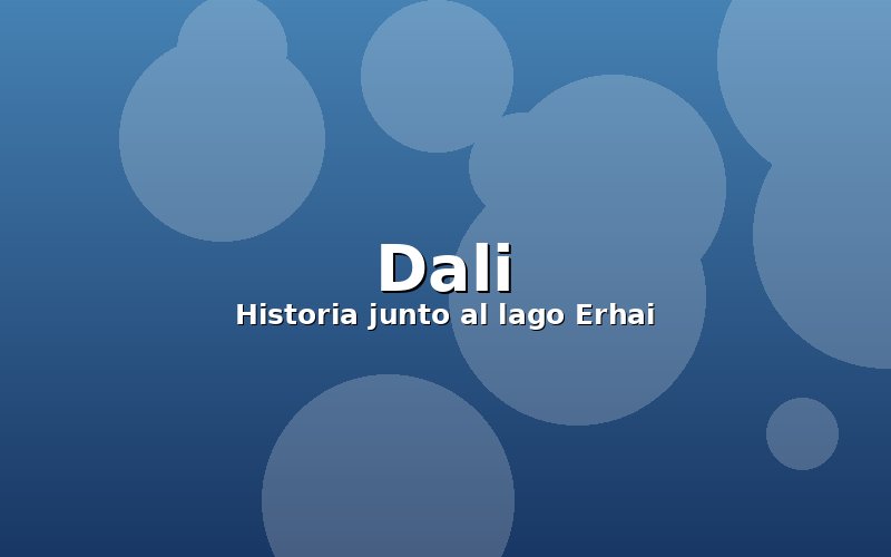 Lago Erhai y montanas de Cang en Dali